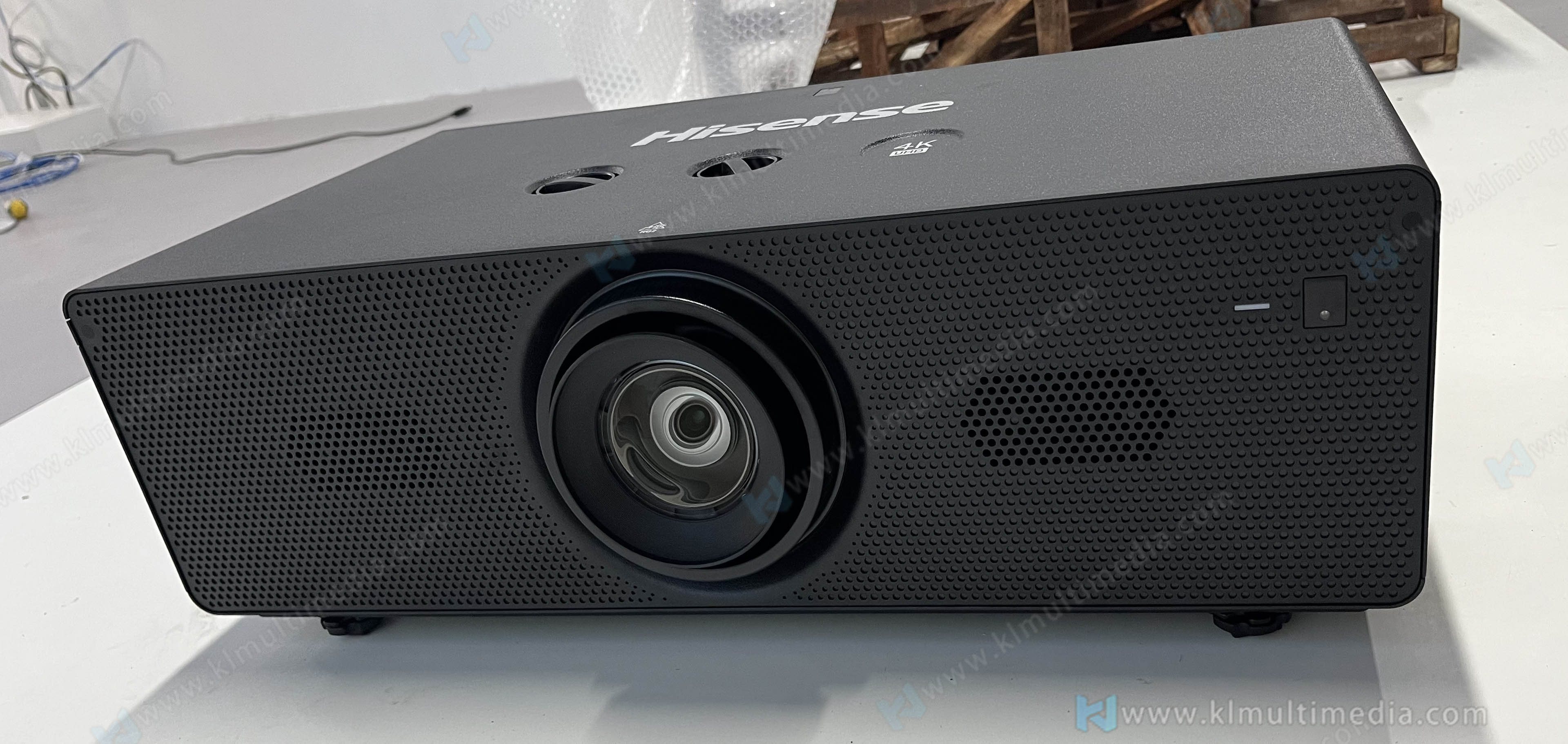 Hisense 4K projector المعلمات الفنية